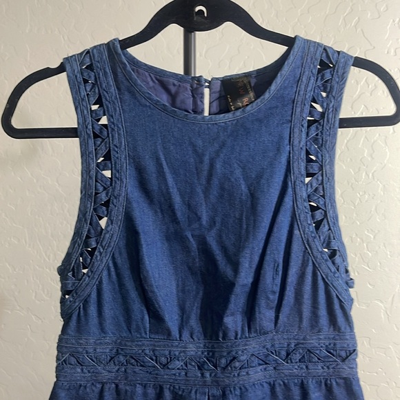 Free People New Romantics Soft Denim Highland Mini Dress  Cut Out Back Size 2 - Picture 5 of 16